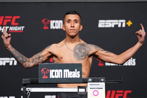 UFC: UFC fighter Jeff Molina comes out as bisexual。